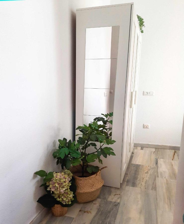 Apartment Lovely Center - Sunny Balcony Alfalf